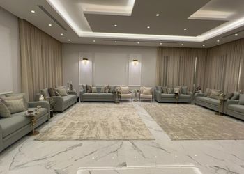 استراحة بمسطح اخضر ومجالس