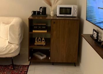 استديو بأثاث مريح وبسيط 