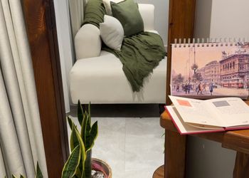استديو بسرير ماستر وجلسة جانبية 