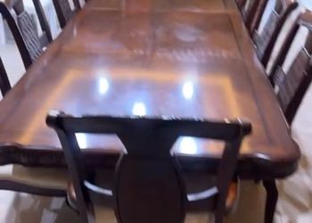 شاليه انيق بجلسات وطاولة بلياردو