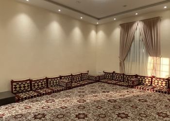 استراحة بملعب كره قدم وسله 