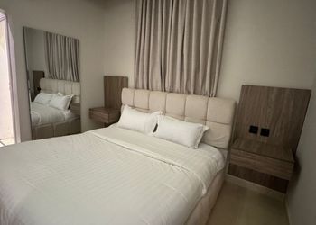 استديو بسرير ماستر