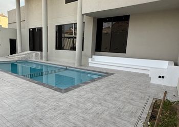 شاليه بمسبح