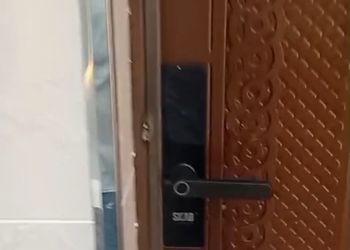 شقة بغرفتين نوم وصالة 
