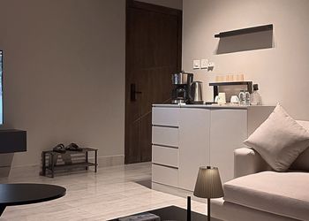 استديو هادئ بسرير ماستر 