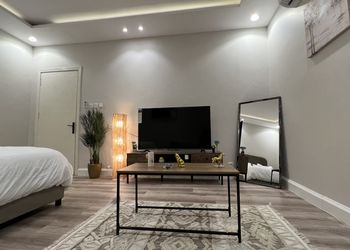 استديو بتصميم انيق ودخول ذاتي 