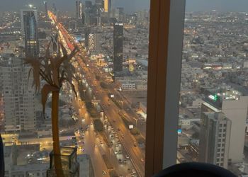 شقة راقية ببرج