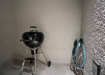 استديو بسرير ماستر وفناء خارجي