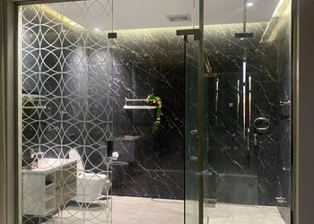 شاليه بمسطح اخضر ومسبح