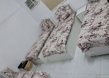 شقة بغرفتين نوم وصالة