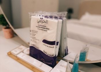 شقة هادئة بصالة وغرفة نوم 