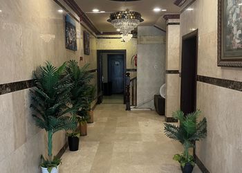استديو هادئ بأثاث مريح