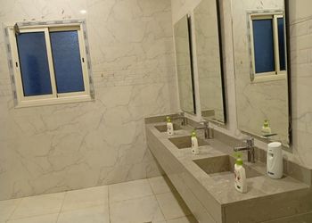 مزرعة بمناظر خلابة وجلسة خارجية 