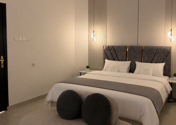 استديو بسرير ماستر