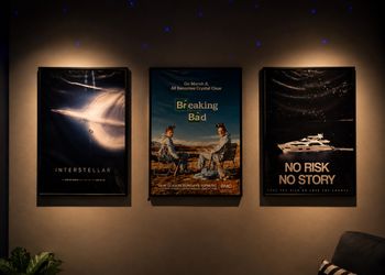 استديو سينمائي وبانيو قرب البحر