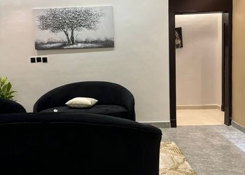 شقة بغرف نوم وصالة 