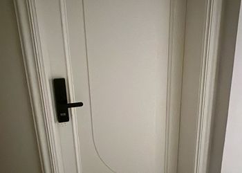 استديو بسرير ماستر وجلسة 
