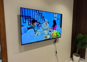 شقة بغرفة معيشة وغرفتين نوم 