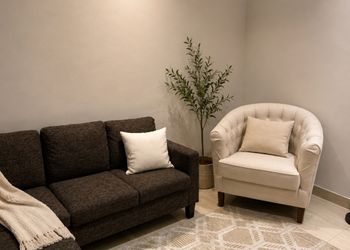 استديو بسرير ماستر وجلسة جانبية 