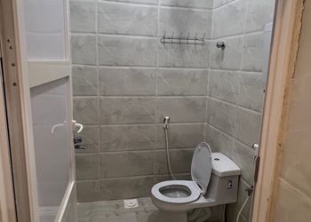 استراحة بمجالس واسعة وفناء خارجي