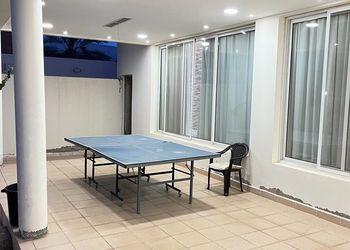 استراحة بمسطح اخضر ومجالس