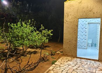 استراحة بغرفه نوم ومجالس