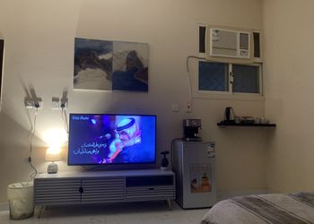 استديو بسرير ماستر وجلسة 