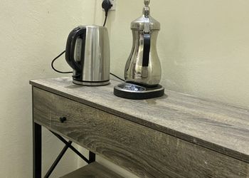 شقة بغرفة ماستر وصالة 