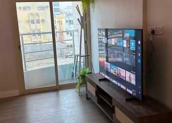 استديو بسرير ماستر وجلسة جانبية 