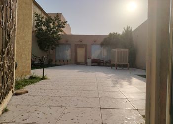شاليه بمجلس وجلسة خارجية 