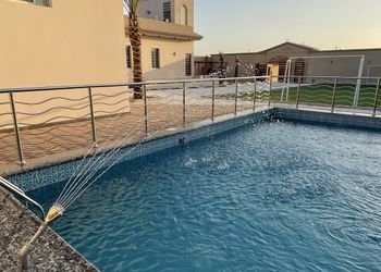 استراحة بملعب كره قدم وسله 