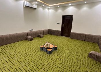 شاليه بجلسة خارجية وأجواء ممتعة 