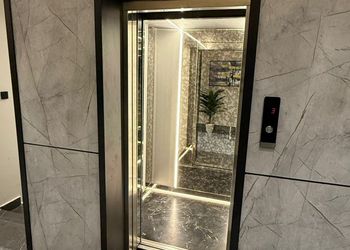 استديو بتصميم أنيق ودخول ذاتي