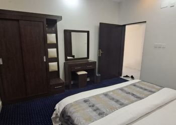 استديو بسرير ماستر و دورة مياه