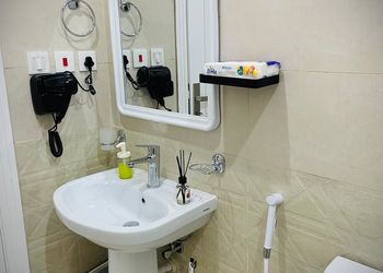 استديو هادئ بدخول ذاتي 