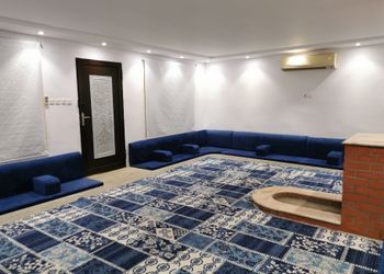 استراحة بمسبح خارجي 