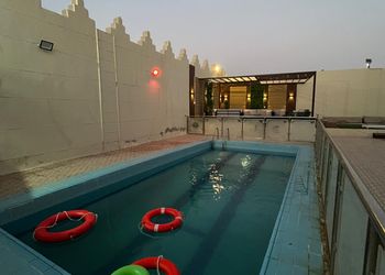 استراحة بمسبح خارجي وأجواء ممتعة 