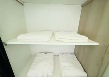 شقة بغرفتين نوم وصالة 