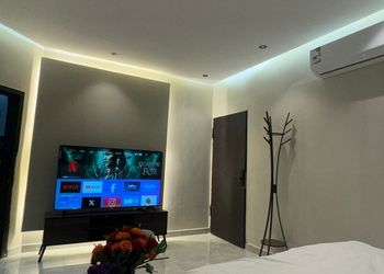 استديو هادئ بسرير ماستر 