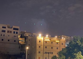 استديو بأثاث مريح وبسيط 