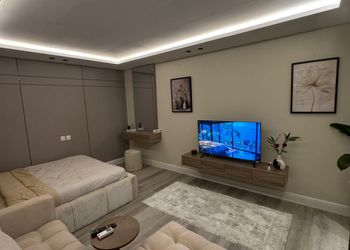 استديو بدخول ذاتي وتصميم هادئ 