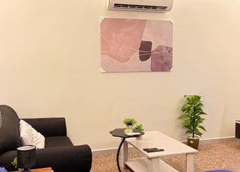 استديو بسرير ماستر 