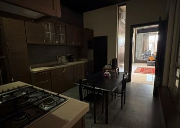 فيلا بصالة أنيقة وغرف نوم مريحة 