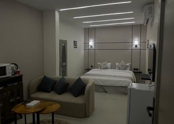 استديو بدخول ذاتي وتصميم هادئ 