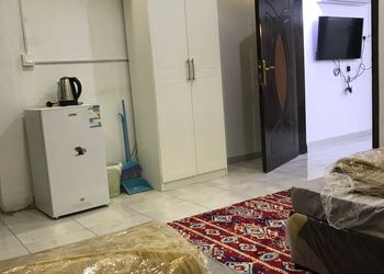 غرفة نوم و ألعاب اطفال خارجيه.