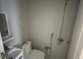 استديو بسرير ماستر وجلسة جانبية