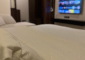 استديو هادئ بسرير ماستر