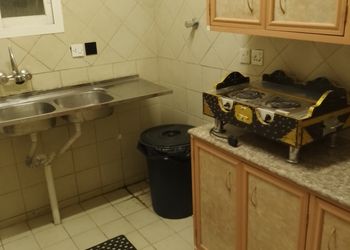 استديو بسرير ماستر وجلسة مريحة 