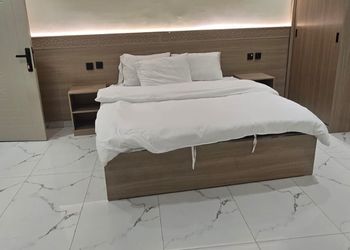 استديو بسرير ماستر