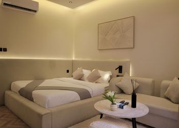 استديو بسرير ماستر وجلسة جانبية 